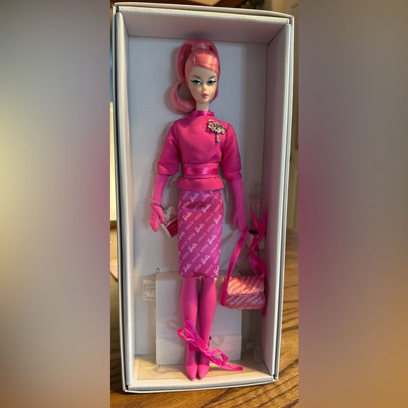 Barbie Silkstone Doll Proudly Pink BFMC - Picture 5 of 12